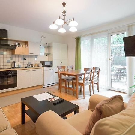 Relaxing Terrace Apartment In Lively Area เวียนนา ภายนอก รูปภาพ